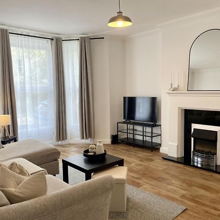 New Apartment In Town Centre Борнмут Экстерьер фото