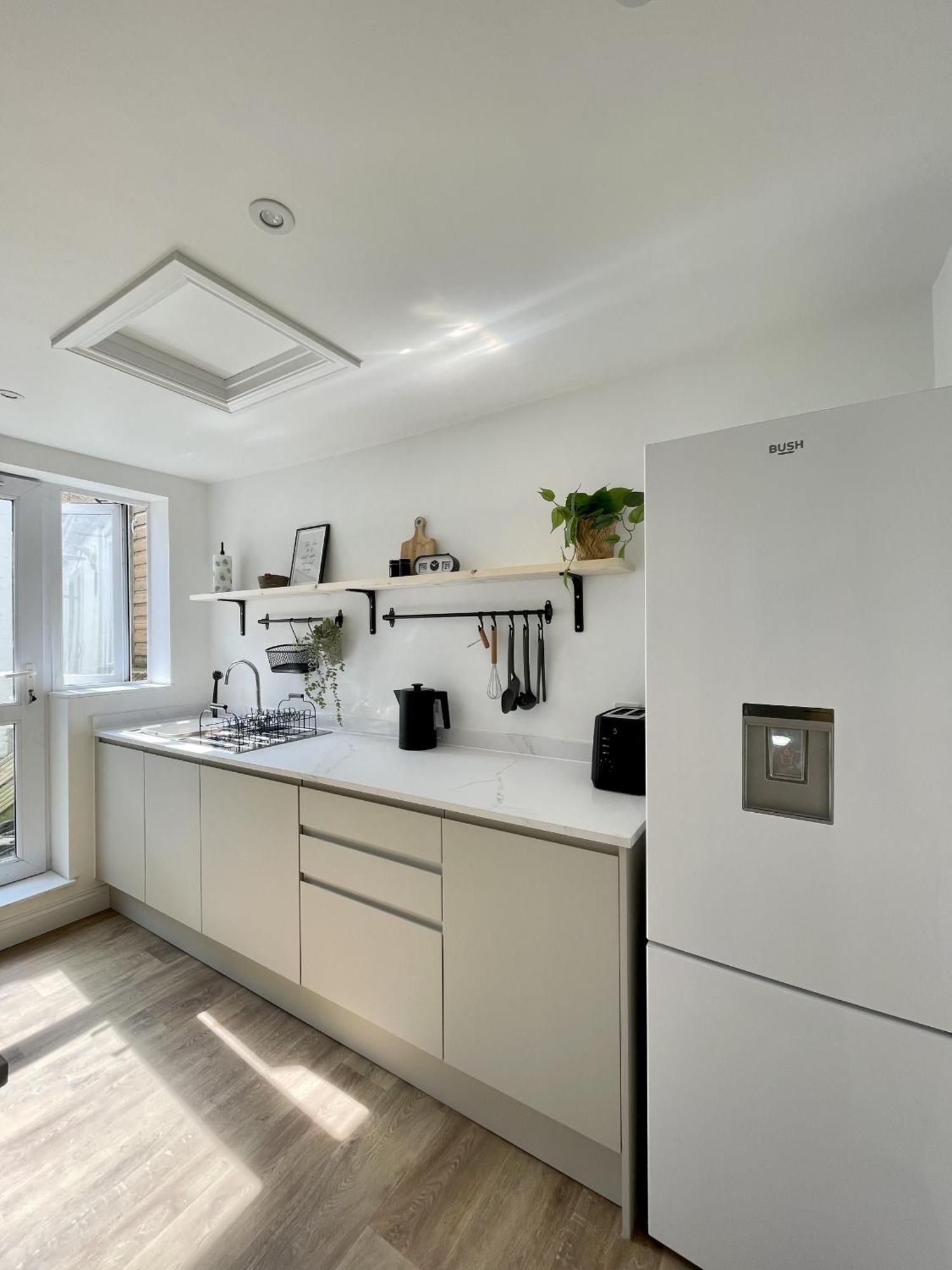 New Apartment In Town Centre Борнмут Экстерьер фото