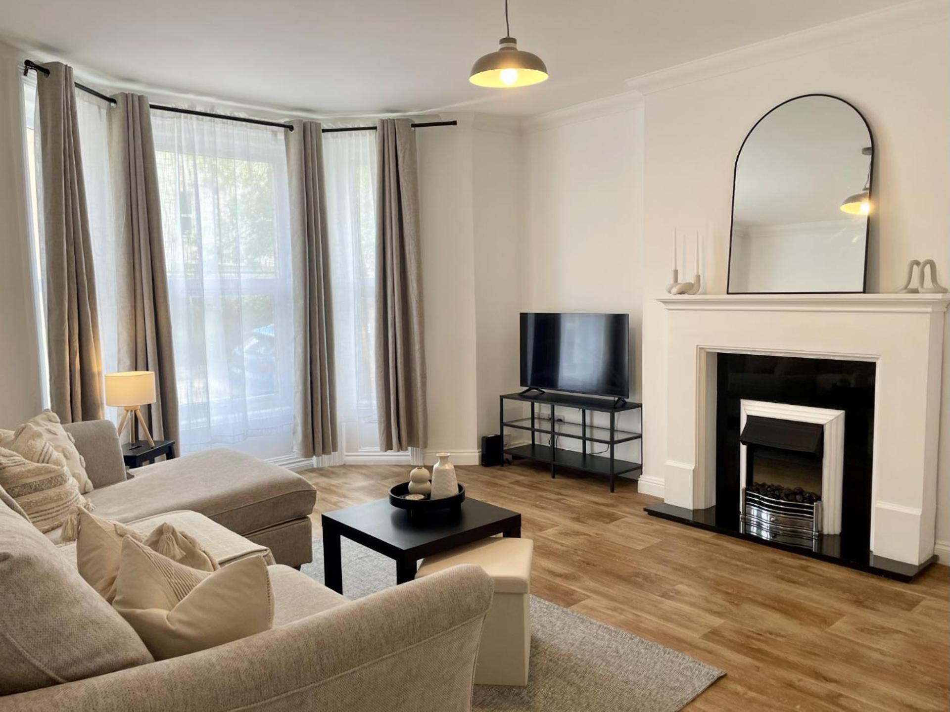 New Apartment In Town Centre Борнмут Экстерьер фото