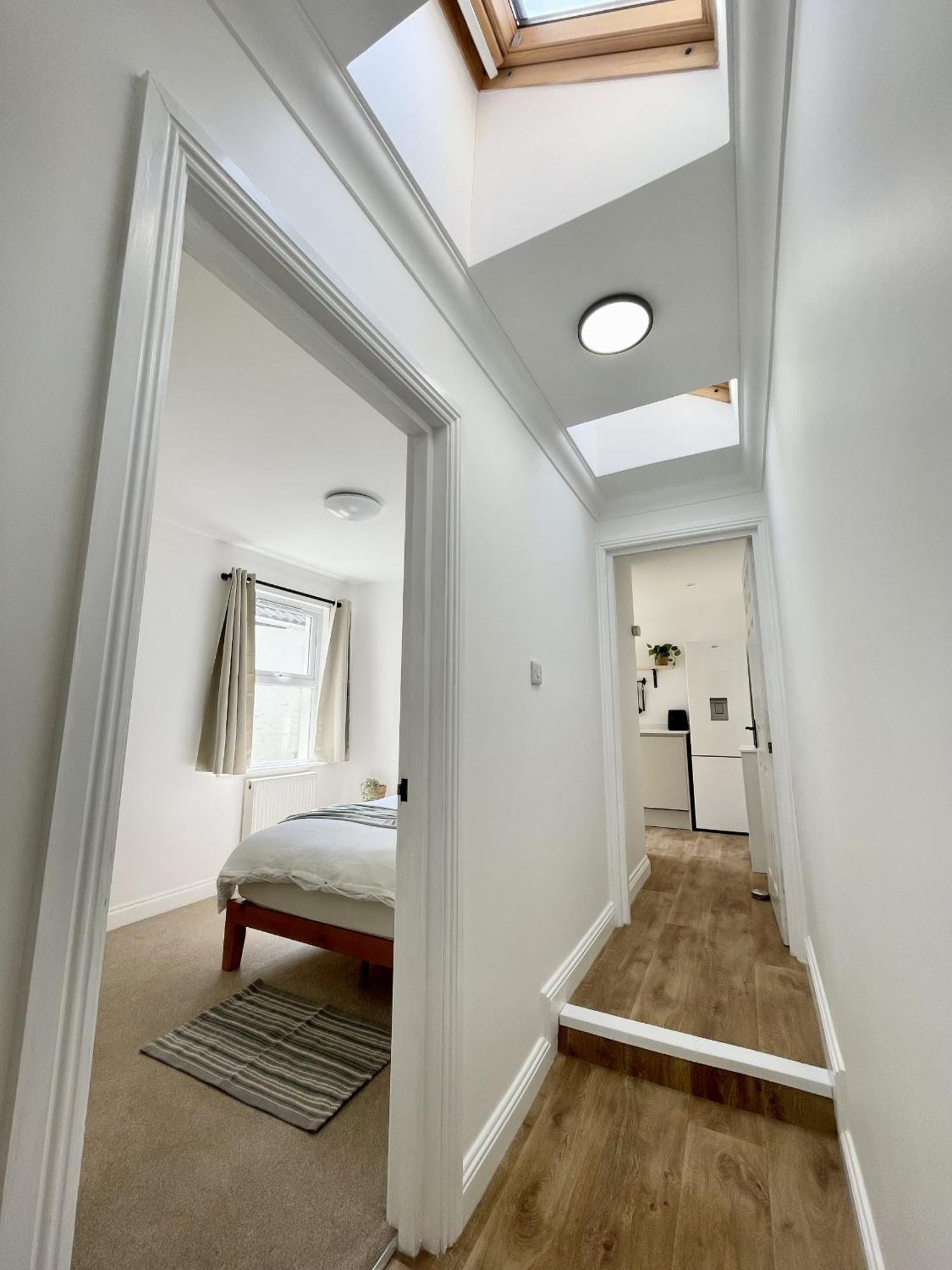 New Apartment In Town Centre Борнмут Экстерьер фото